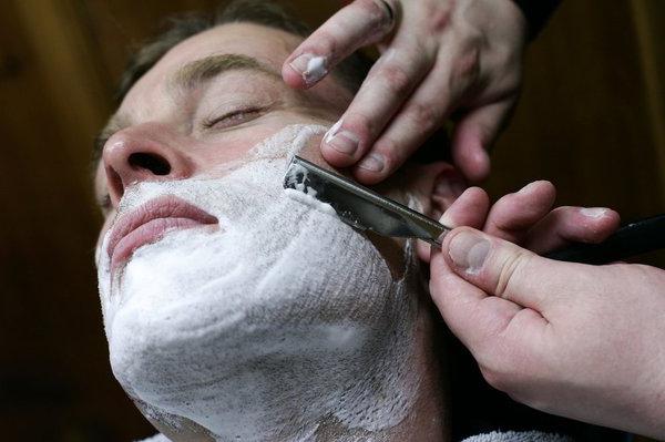 как правильно бриться опасной бритвой