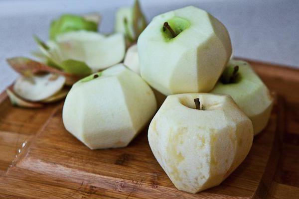  шарлотка с яблоками и манкой рецепт