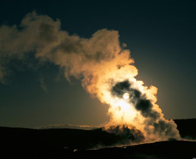 volcano wakes up in america