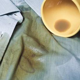 how to remove a stain from tea from clothes