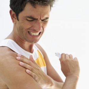 Растяжение связок плечевого сустава симптомы