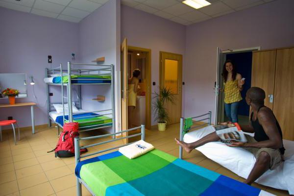 book a hostel in prague