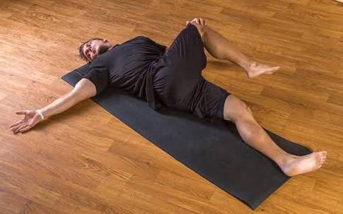 йога при остеохондрозе упражнения