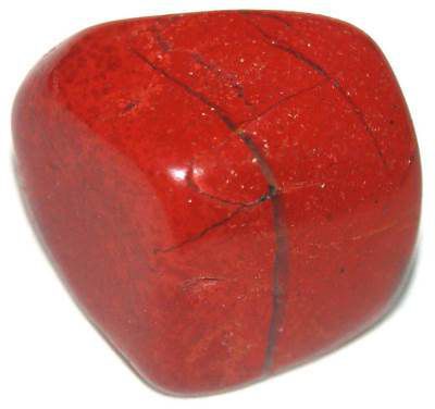 красные камни свойства