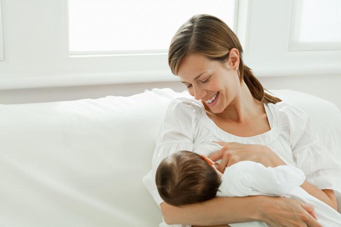 почему новорожденный часто чихает
