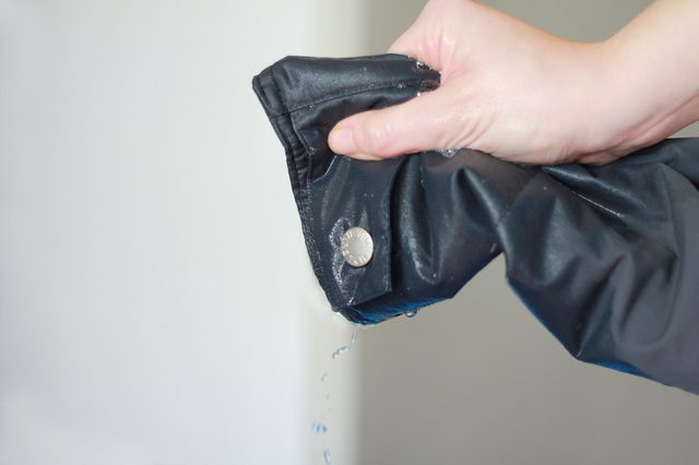 как правильно стирать мембранную куртку