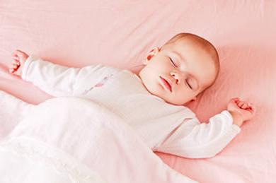 ребенок 4 месяца: сколько спит