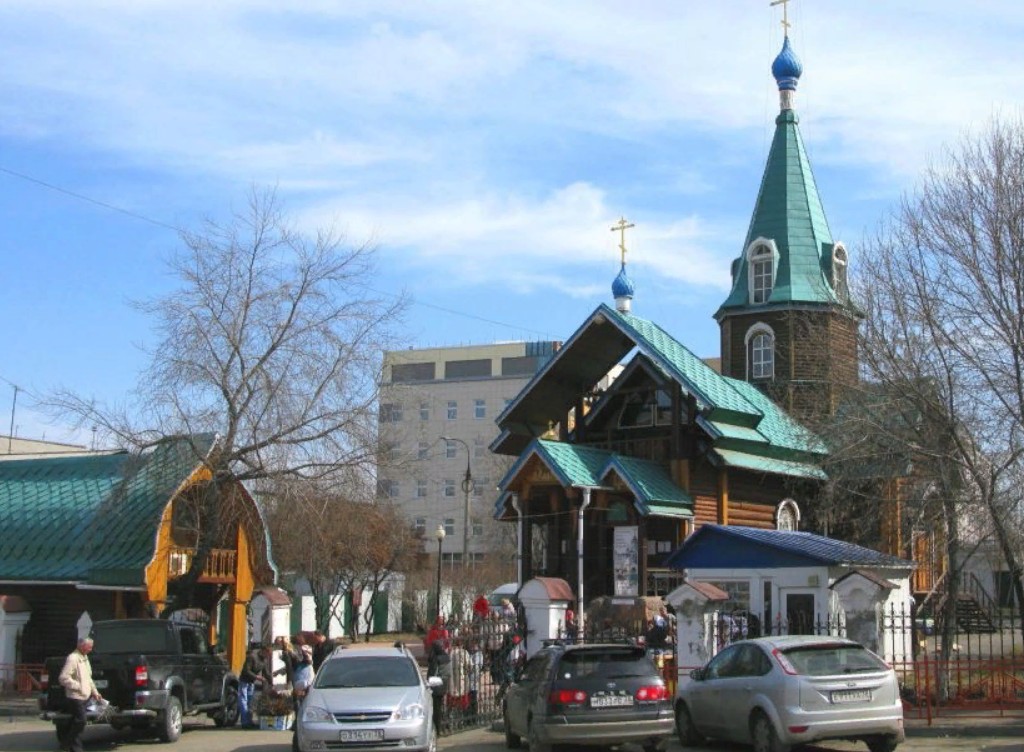 Городской ивано матренинской. Церковь Ксении Петербургской Иркутск. Ивано Матренинская Церковь Иркутск. Церковь возле Ивано Матренинской больницы Иркутск.