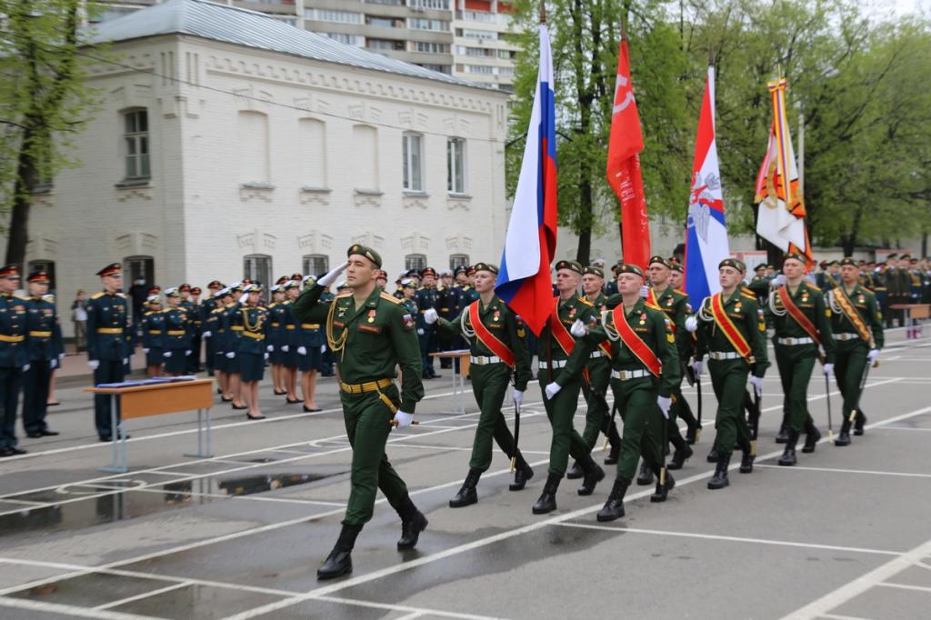 Выпускники ВОМУ