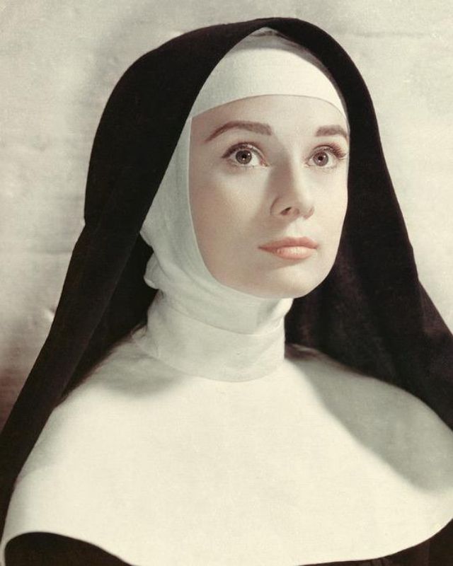 Одри Хепберн в роли монахини