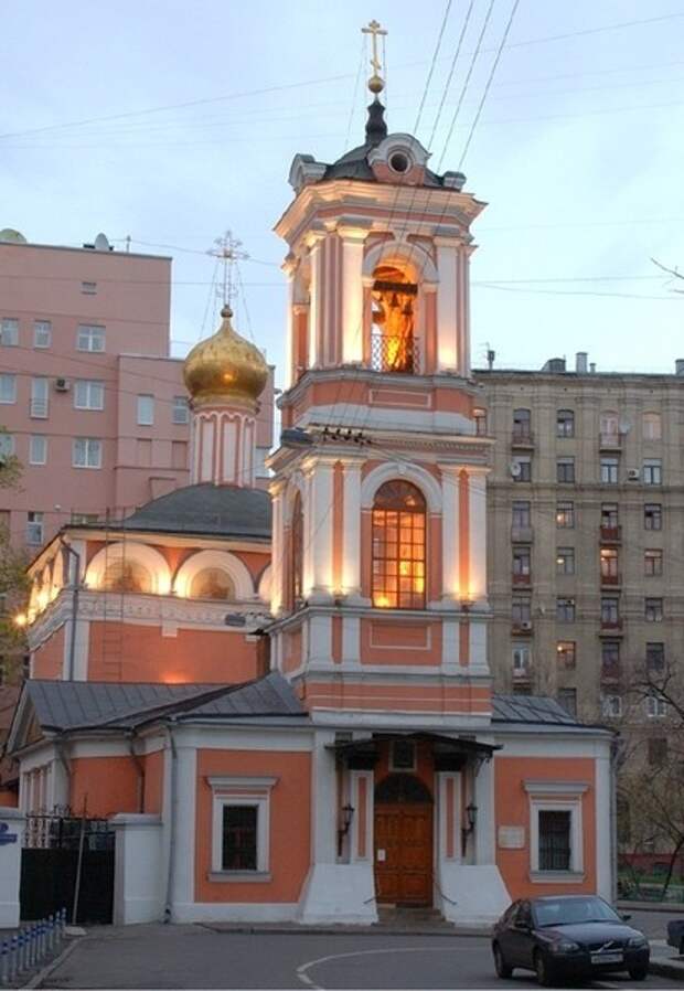 Храм в Брюсовом переулке в Москве