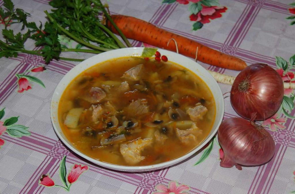 грибной суп со свининой 1