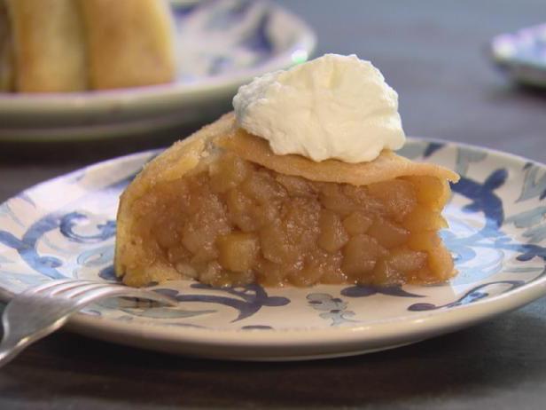 болгарский пирог с яблоками и манкой молоком