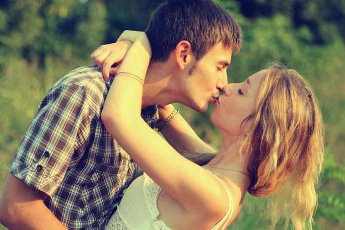 Польза поцелуев для мужчин и женщин