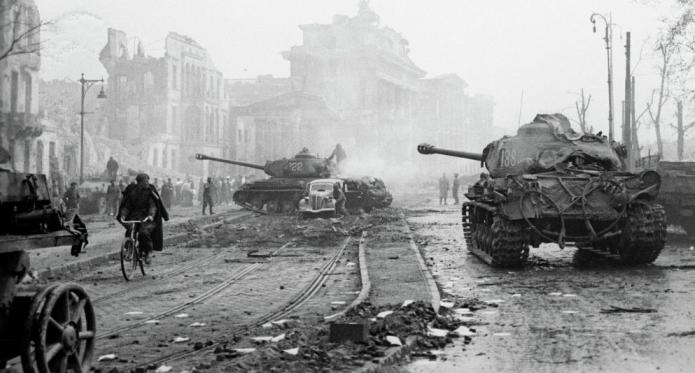 освобождение вены 1945