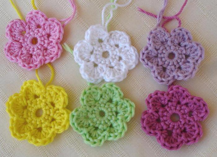 crochet little flowers