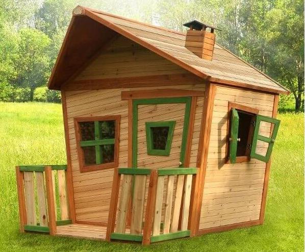 Деревянный домик для ребенка