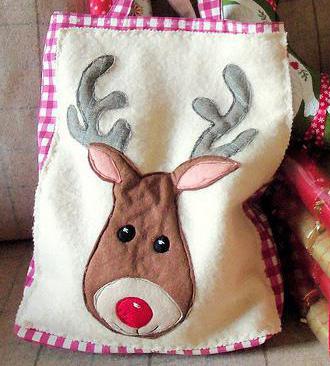 Christmas deer from felt