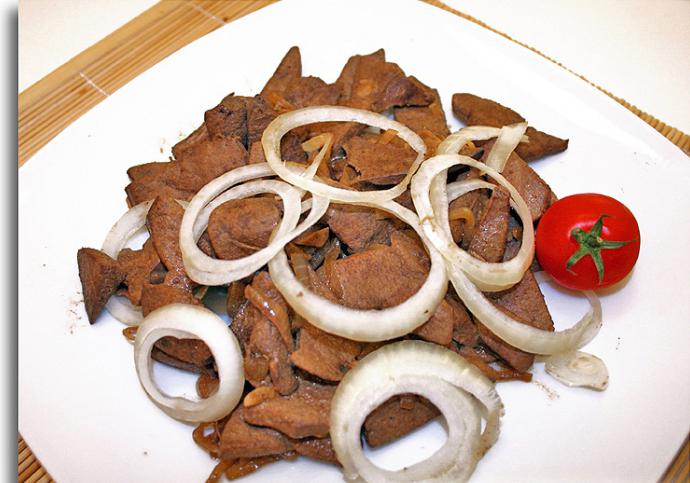 Cook pork liver in a slow cooker