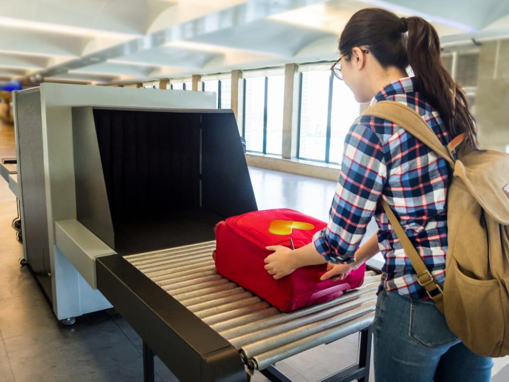 How to carry fruit from Thailand on an airplane