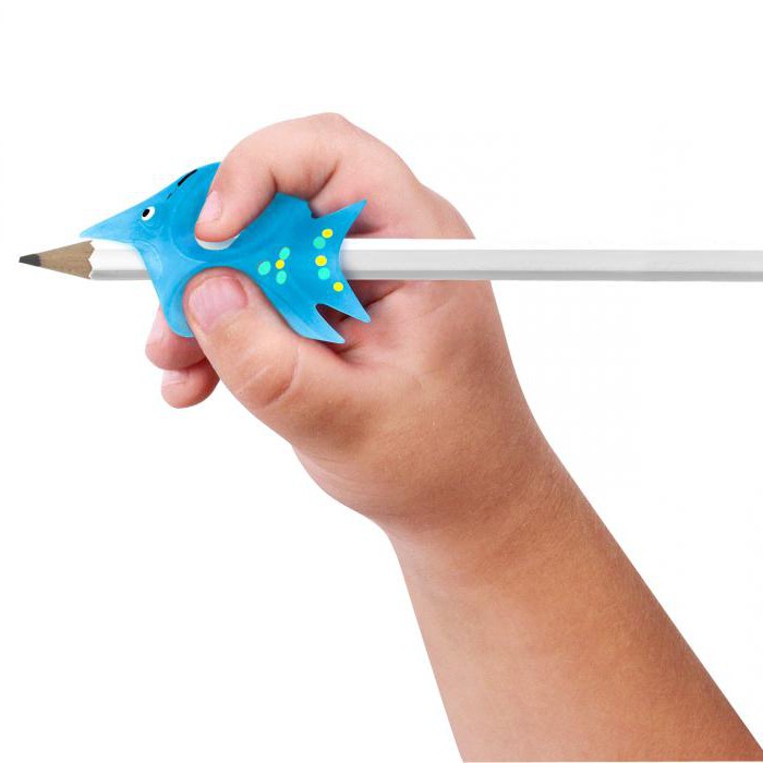 Как научить ребенка держать карандаш правильно: фото.