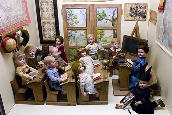 мини музей куклы