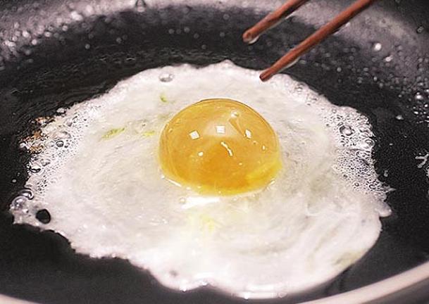 Как делают яйца