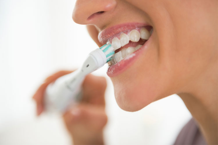 Ультразвуковая щетка для чистки зубов