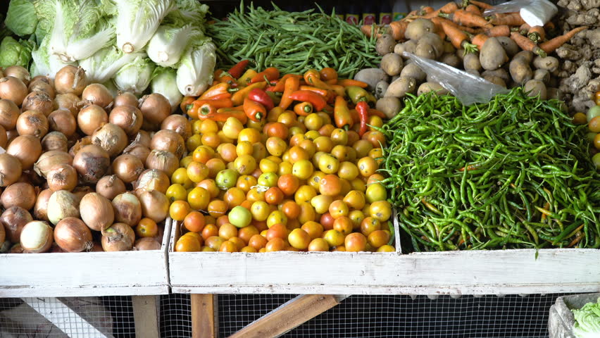 Damage to vegetables by woodworms