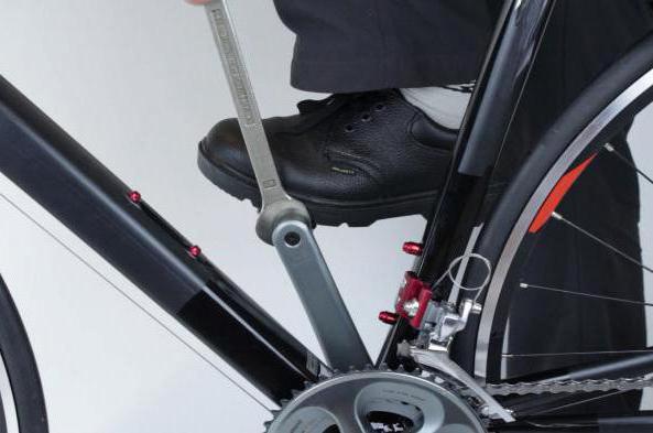 how to remove a pedal from a bicycle without a puller