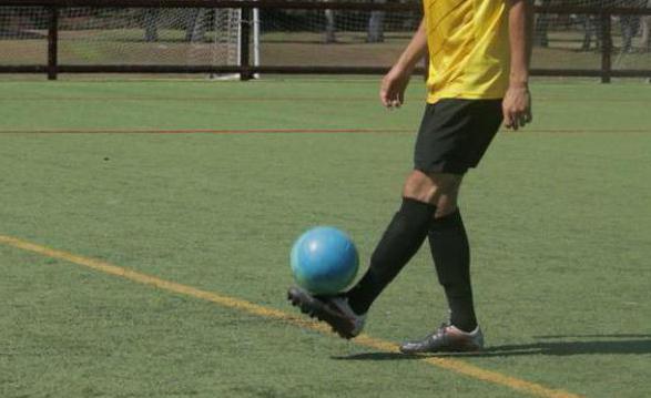 how to put the ball on the foot