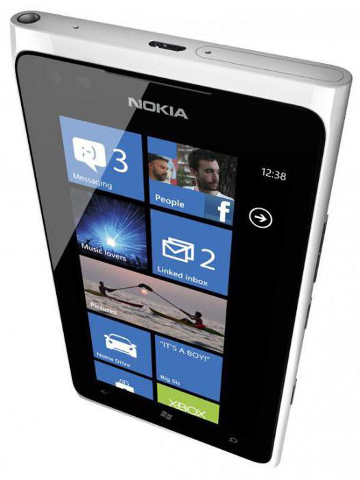 Nokia Lumia 900 фото