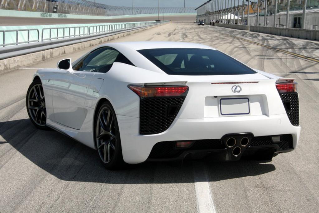 Lexus LFA: reviews