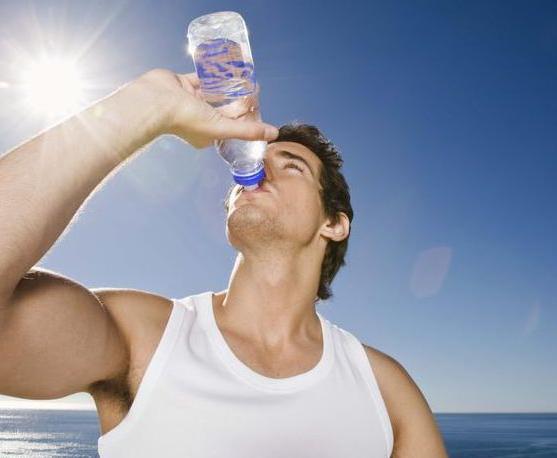 Можно ли пить воду после тренировок и сколько?