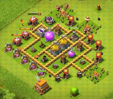 Base arrangement in the game Clash of clans