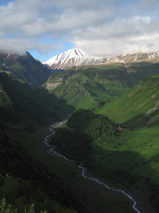 rest in the mountains of Georgia in winter