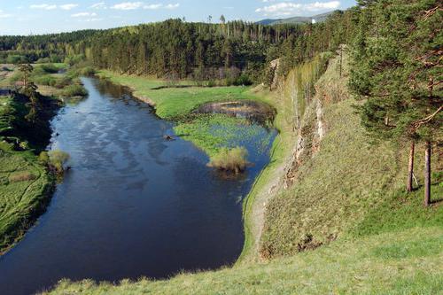 скалистые берега реки Миасс