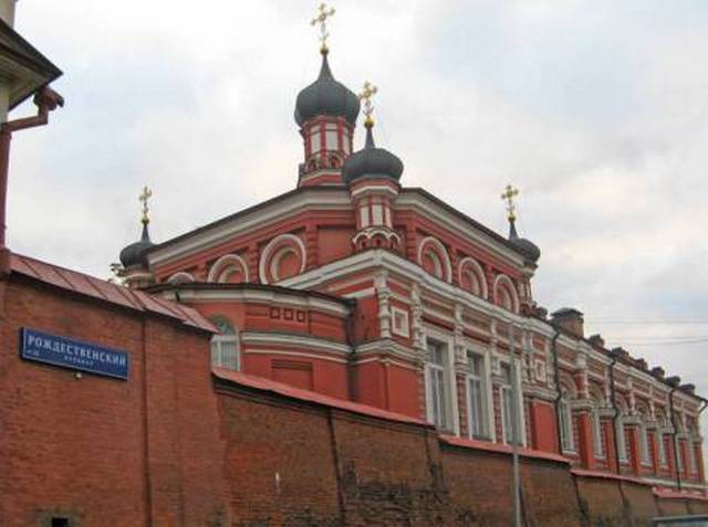 View of the cloister from Rozhdestvensky Boulevard