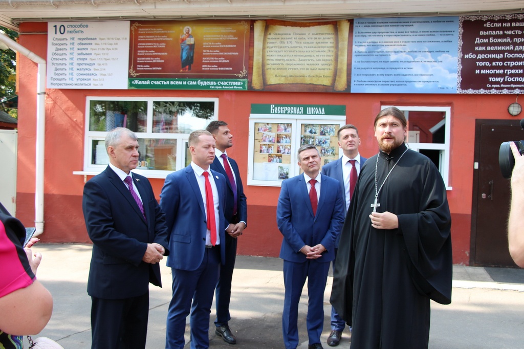 Посещение Георгиевского храма представителями руководства города