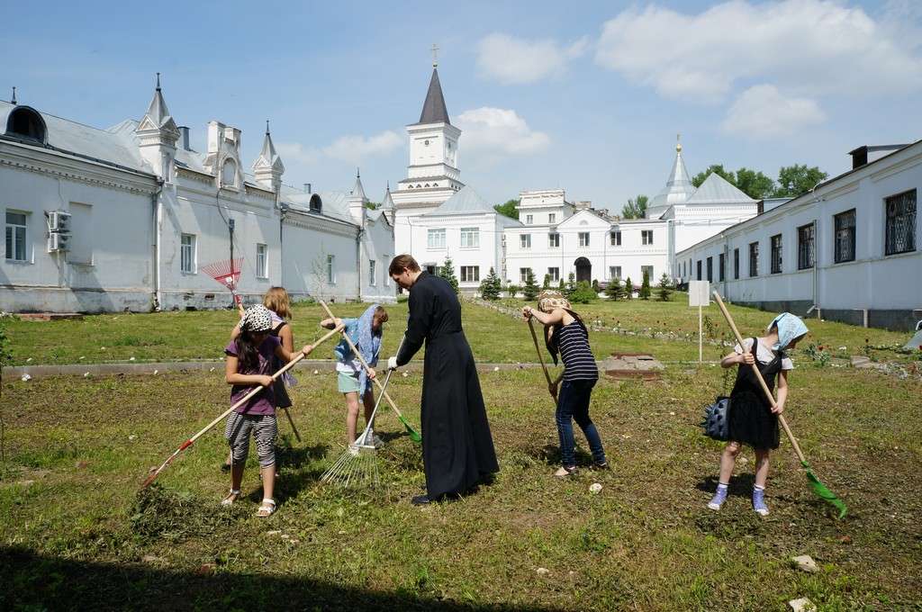 Организация монастыря. Николо-Угрешский монастырь в 1613г. Музей ризница в Николо Угрешском. Николо Угрешский монастырь беспредел. Оздоровление система монастырь.