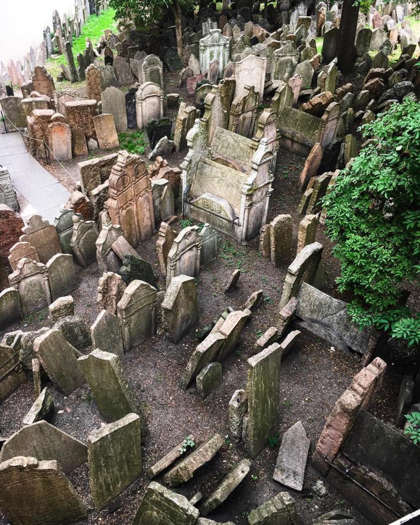 старое еврейское кладбище в чехии