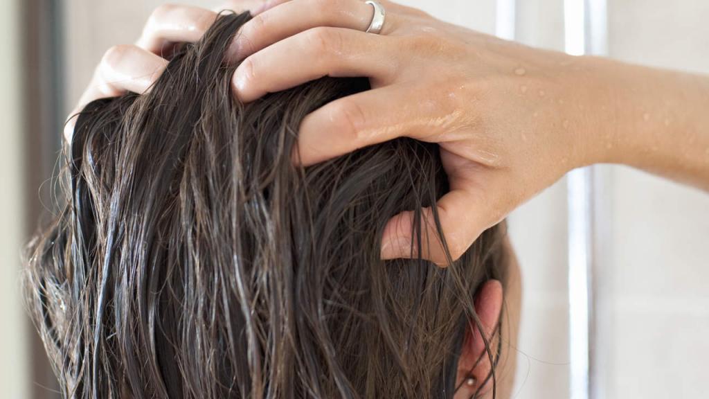 Скраб для волос из соли: рецепт приготовления, рекомендации, меры предосторожности