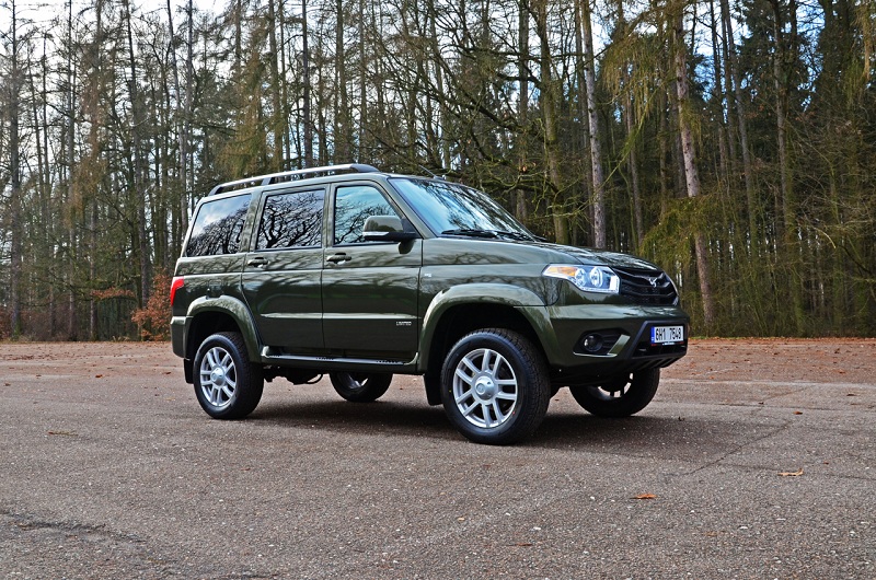 Replacement of shock absorbers on UAZ "Patriot"