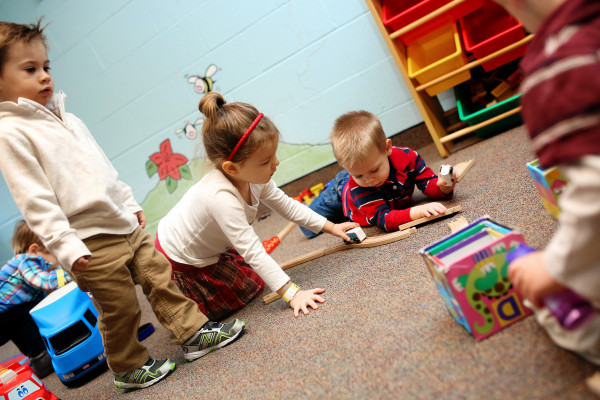 when is it better to take the child to kindergarten