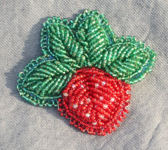 brooch bead strawberry