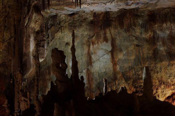 Пещера Петралона: как добраться