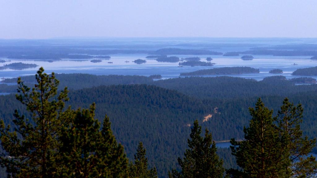 Озеро Инари в Финляндии