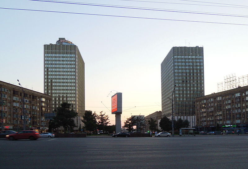 Сквер на Смоленской площади. Г. Москва, Смоленская пл, 3.