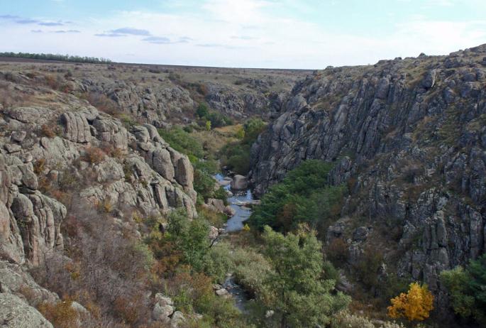 Acting Canyon, Devil's Valley