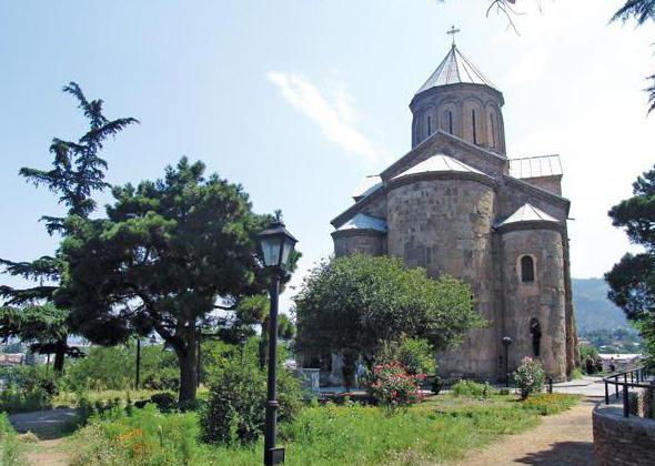 где находится храм метехи в тбилиси